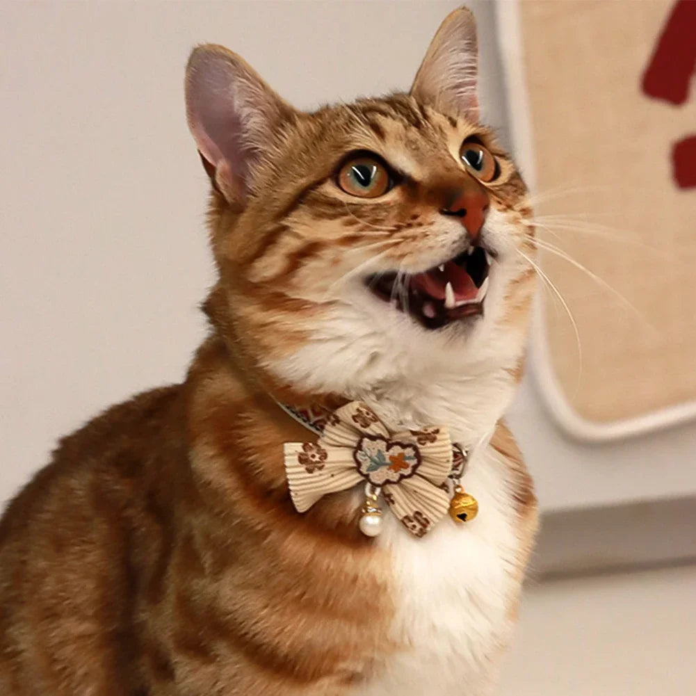 Adjustable Cartoon Print Cat Collar with Location Bell